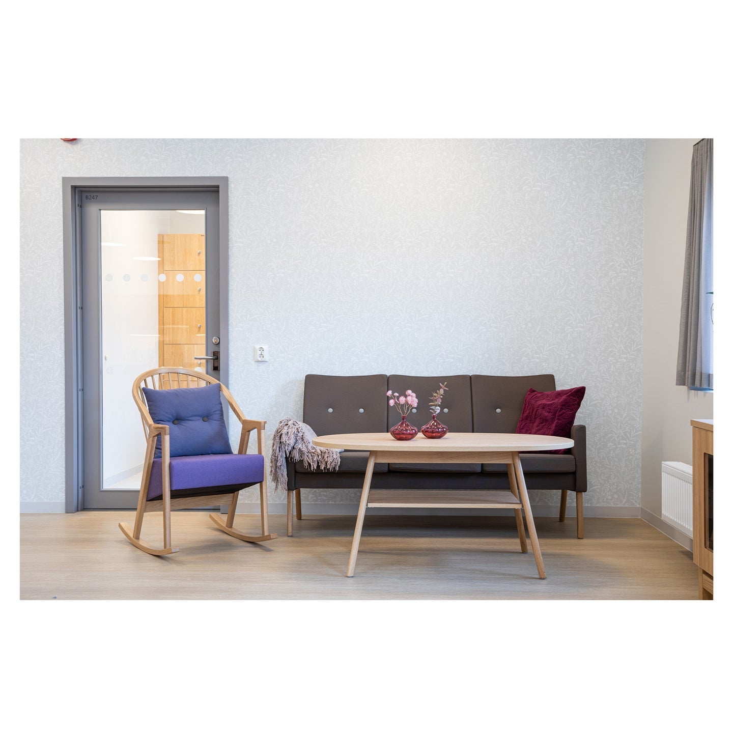 Pan Couchtisch 125x70, mit ovaler Platte