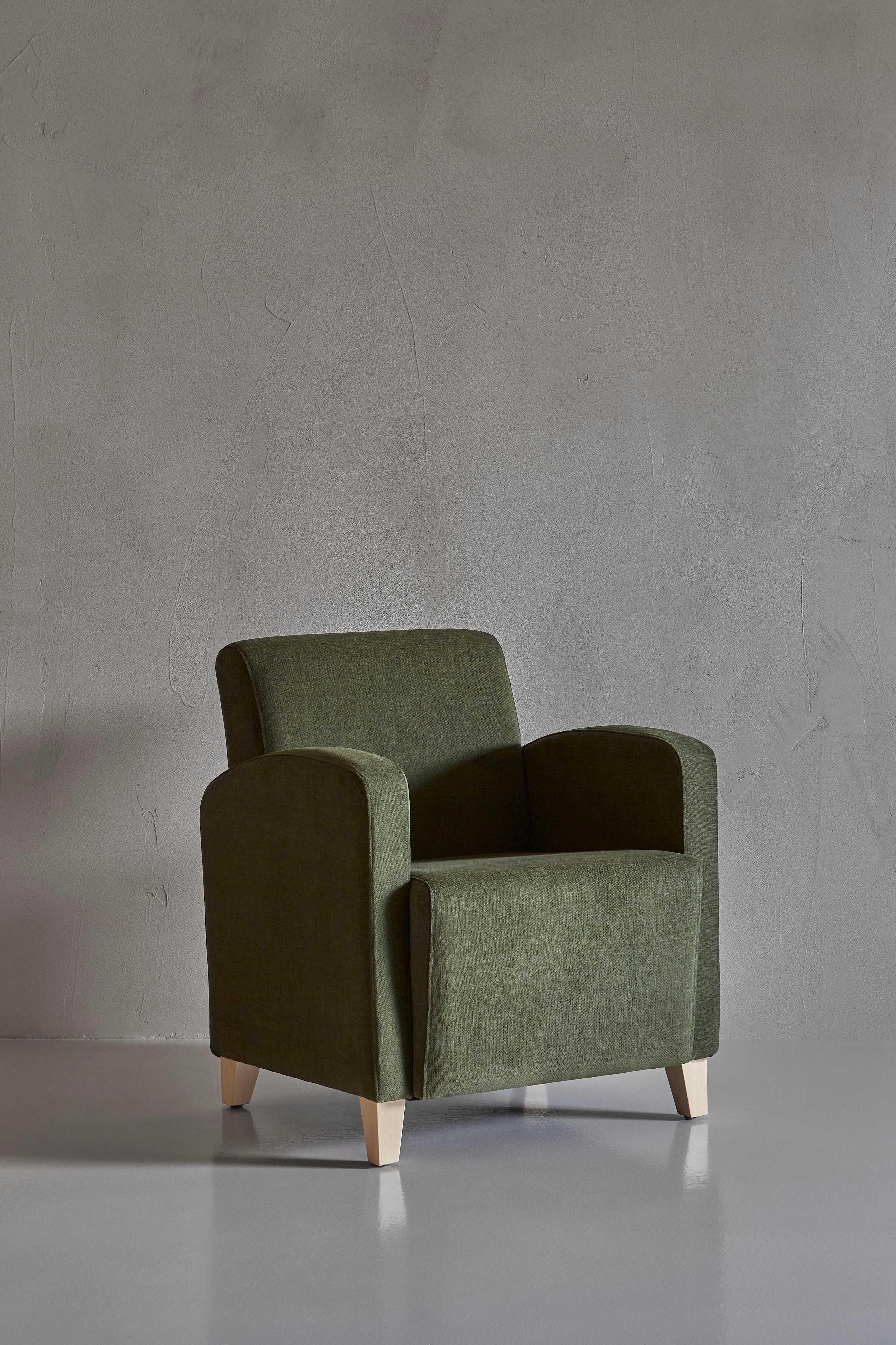 ORA Armstuhl| Massivholz